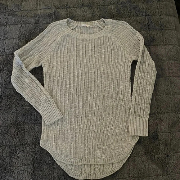 Gray knit sweater cover up in the back - Picture 1 of 5